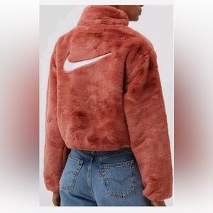 Nike Icon Clash Cozy Faux Fur Bomber Jacket size S
Canyon Rust/White
